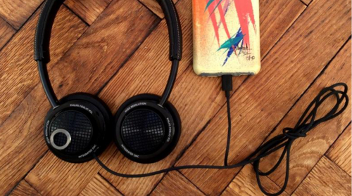 一种基于云端服务器的视频节目收听方法及系统